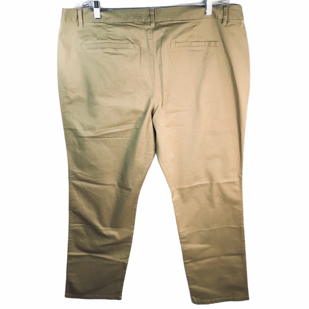 Amazon Essentials Women’s Stretch Twill Chinos 20